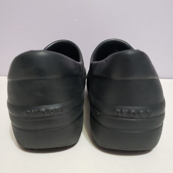 Crocs Black Slip On Comfort  Classic Women's Shoes Sz 8 - Picture 6 of 10